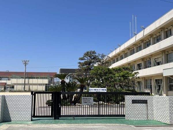 北島南小学校
